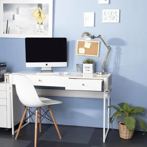  Desk with 2 drawers